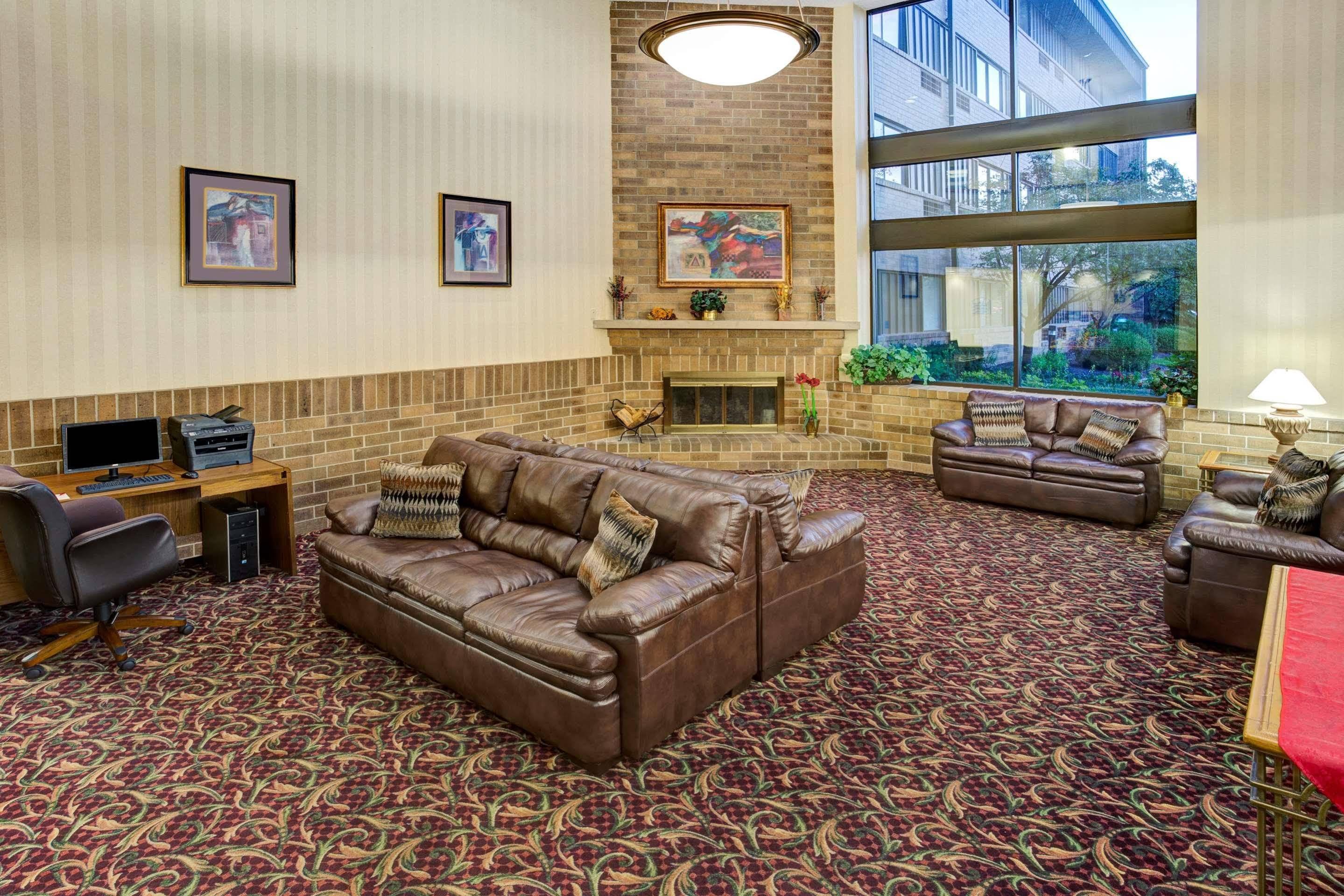 Holiday Inn Indianapolis - Airport Area N By Ihg Luaran gambar