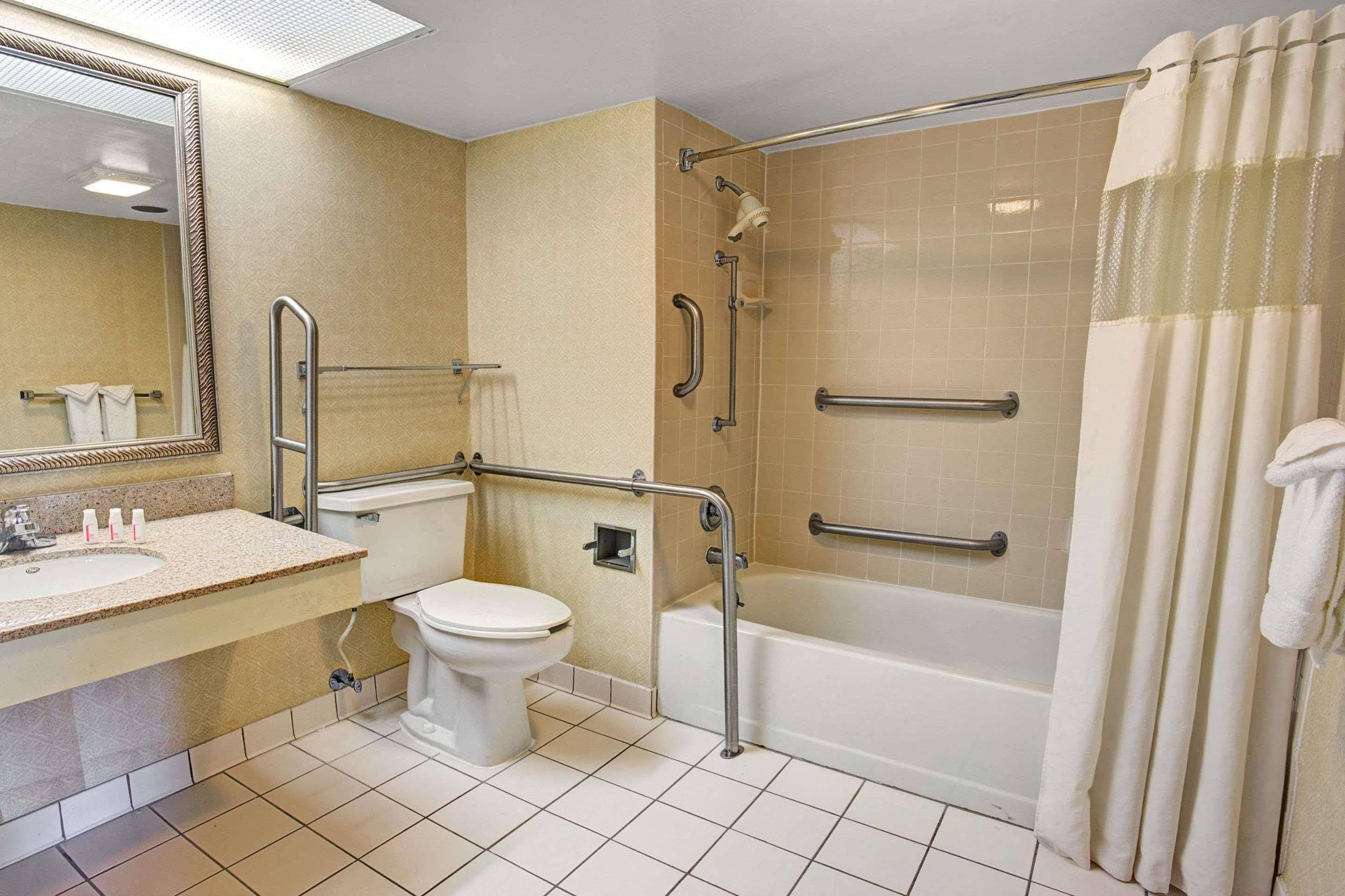 Holiday Inn Indianapolis - Airport Area N By Ihg Luaran gambar