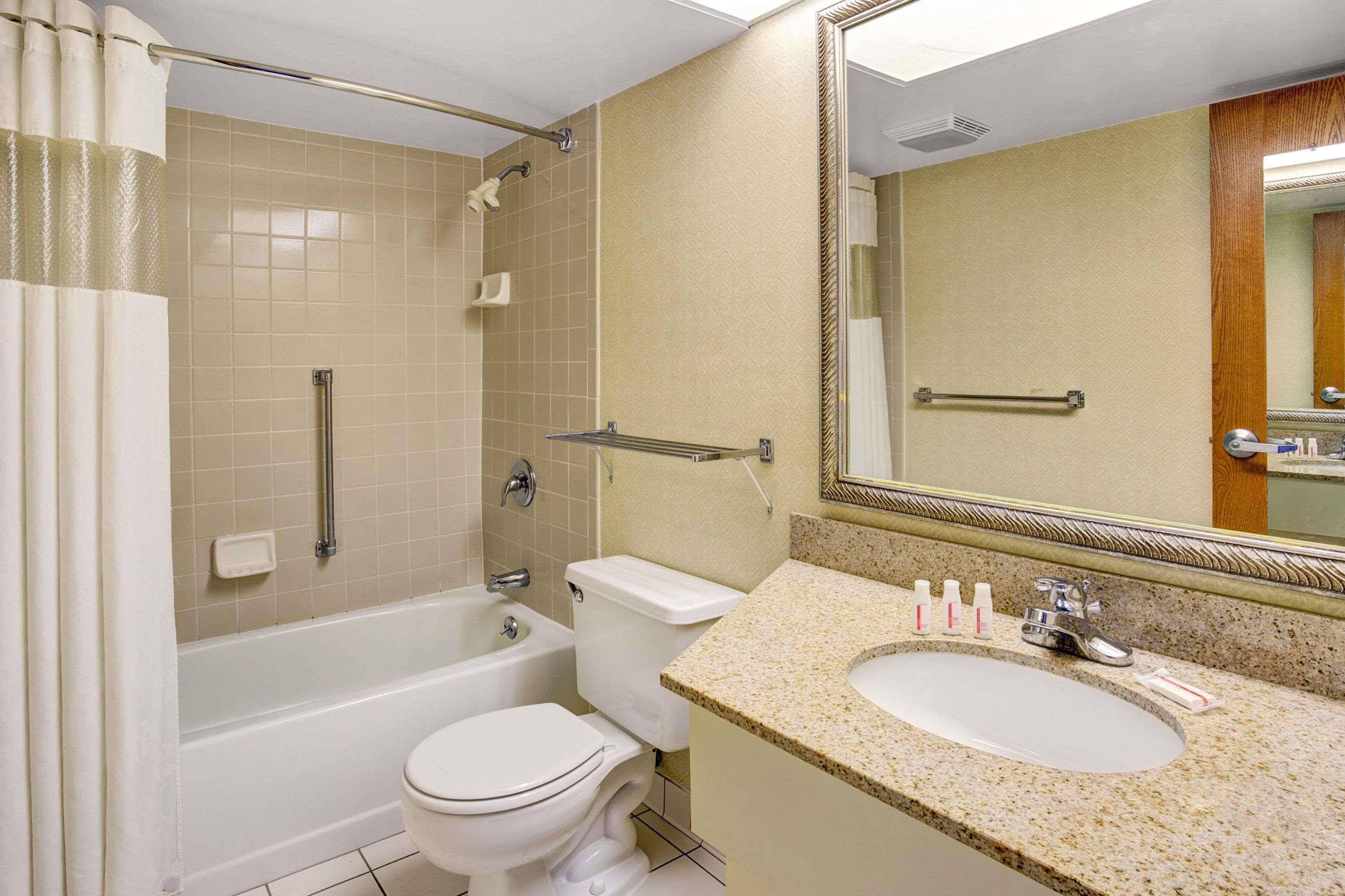 Holiday Inn Indianapolis - Airport Area N By Ihg Luaran gambar